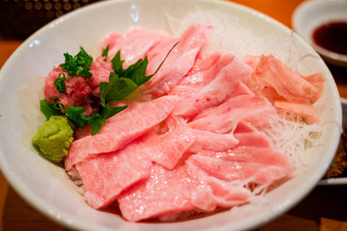 今朝☀️帰宅で熱海～伊豆の旅行は終了🏞 昨日は結局、清水魚市場まで行って大トロ丼🐟🐟🐟 これ２回目ですがマジで美味しい‥👍 忘れられない味ってこういうことですね⁉️