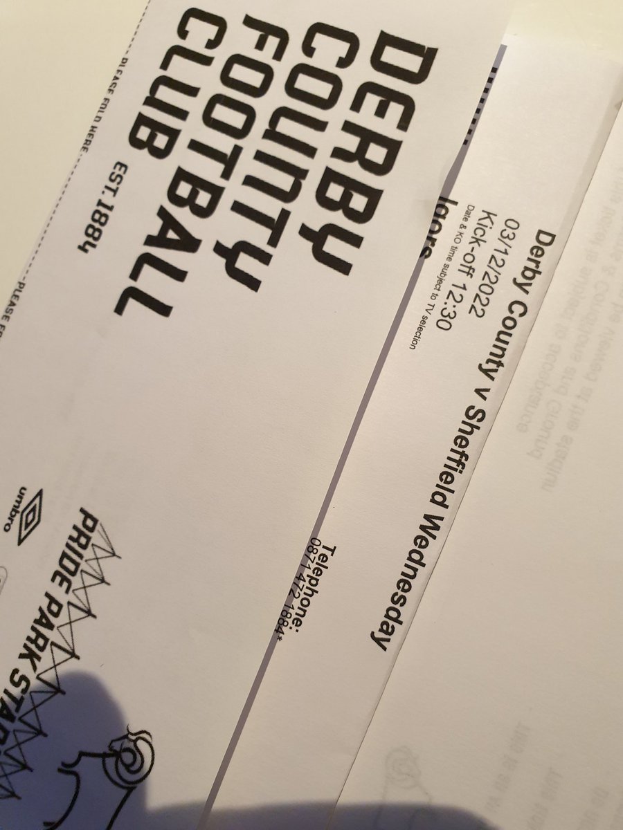 Það góða við að styðja fèlög sem hafa átt erfitt uppdráttar síðustu ár, er að þau taka ekki frí vegna HM! #dcfcfans