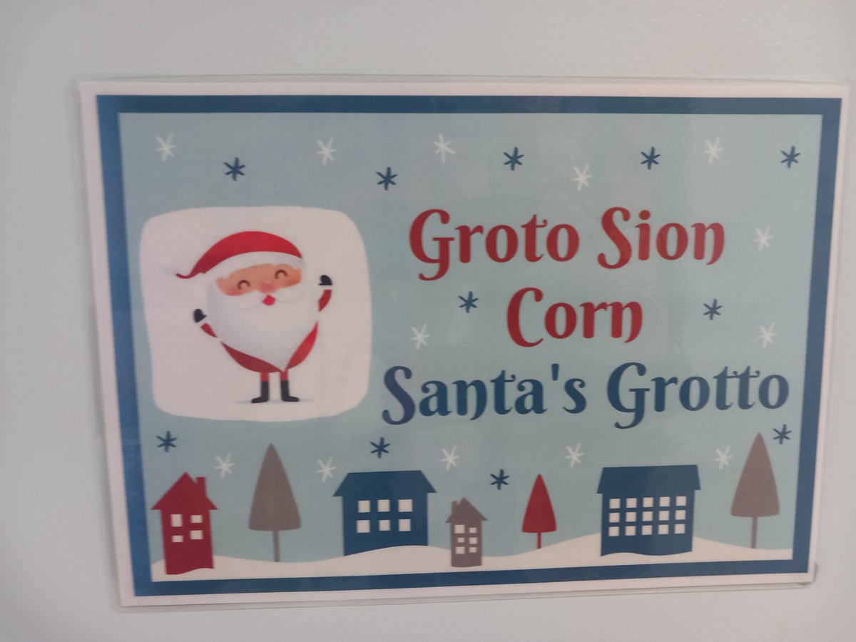 Learn_RCT_Dysgu's tweet photo. Santa's grotto 🎅 #Christmas #Christmasfayre #Gartholwg #lifelonglearning @ValClarke7 @GartholwgLLC https://t.co/RNdpgbnPOc