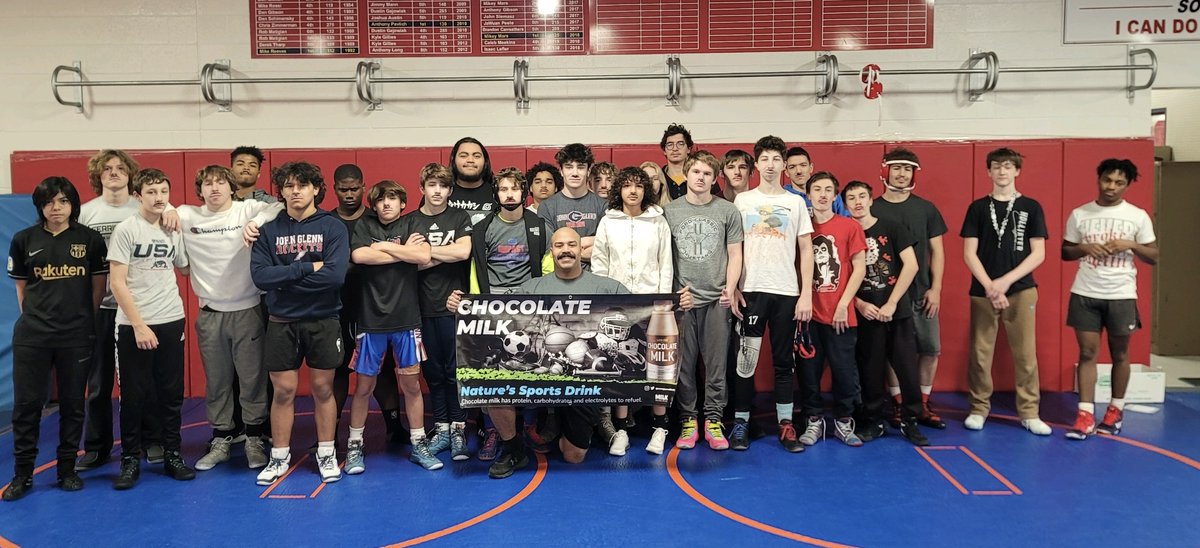 _JGathletics's tweet photo. John Glenn Wrestling is fueled by @MilkMeansMore @conquerwithmilk !!

#RocketNation🚀
#RocketFueled🥛
#WinForever🏆💯 https://t.co/osTG3JNkre