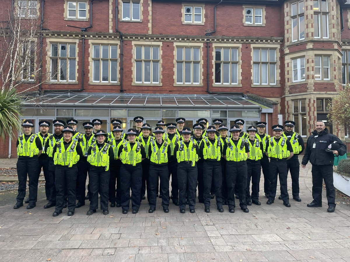 therealkalb's tweet photo. Today our 30x @Police_Now students have completed their in-force training @gmpolice and we are so proud of all they have achieved, we wish them all the best.

Also big thanks to my team for their hard work and commitment 👍🏼

Deliver the exceptional, every day.
#ChooseYourAttitude https://t.co/OOJBi8hsdD