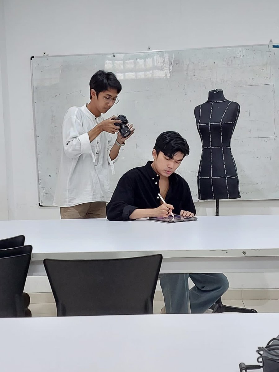 gydderta's tweet photo. Lagi syuting.. jangan di ganggu ygy? #twitterfiles https://t.co/6tcGh0pSrG