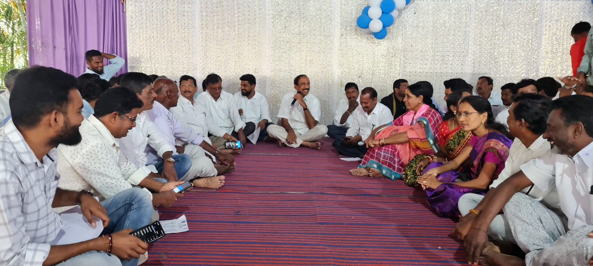 DrSanjayJagtial's tweet photo. డిసెంబర్ 7న ముఖ్యమంత్రి కేసిఆర్ గారు పలు అభివృద్ధి కార్యక్రమాల ప్రారంభోత్సవం మరియు జగిత్యాల అర్బన్ మండల మోతే గ్రామ శివారులో బహిరంగ సభ సందర్భంగా సభను విజయవంతం చేయాలని రాయికల్ పట్టణ,మండల నాయకులు,టీఆరెఎస్ శ్రేణులతో వర్తక సంఘం లో......
@KTRTRS @RaoKavitha @trsharish @Koppulaeshwar1 https://t.co/bx7TpTYIAZ