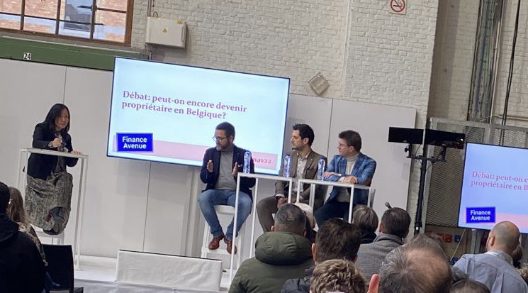 JoVanobost's tweet photo. Débat ce matin à #finav22 : peut-on encore devenir propriétaires en Belgique ? Différences entre les systèmes fiscaux des régions, différences de marchés, enjeux écologiques,… #lecho #detijd https://t.co/RRbrUCmZjT