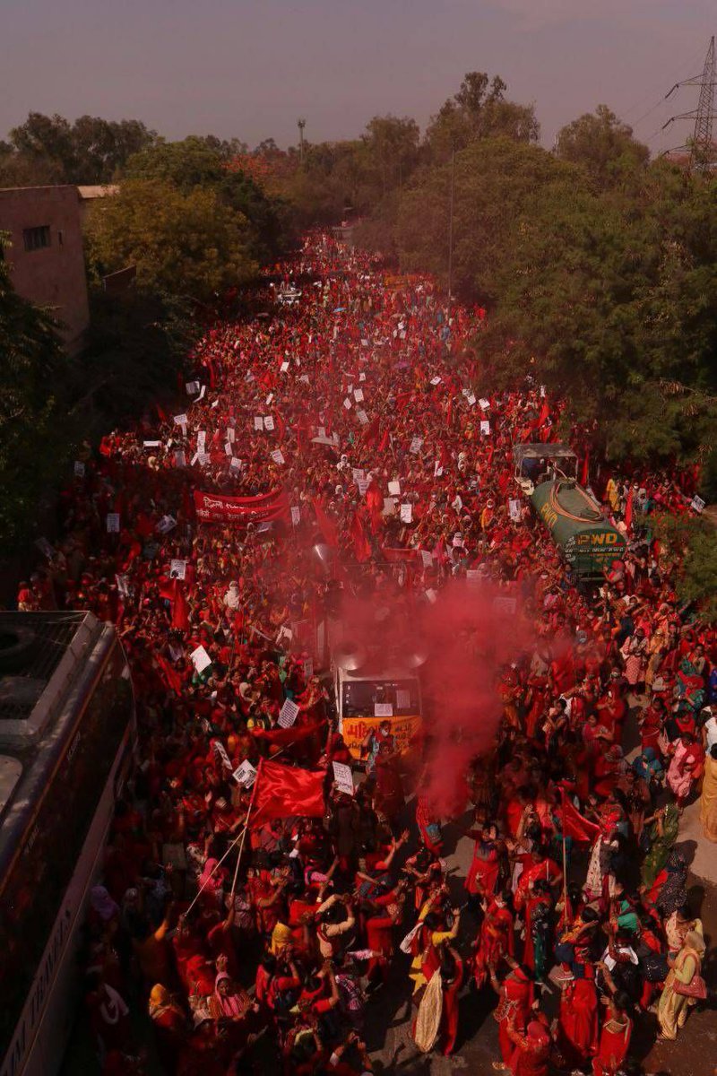 dsawhu's tweet photo. दिल्ली की आँगनवाड़ीकर्मी नगर निगम चुनाव में 'आप' व 'भाजपा' के बहिष्कार का क्यों कर रहीं हैं आह्वान?

#BoycottAAP
#BoycottBJP
#Reinstate884AWcaregivers
#dsawhu
 @BJP4India @ArvindKejriwal
@msisodia @AAMAADMIPARTY https://t.co/gWqkpD8viK