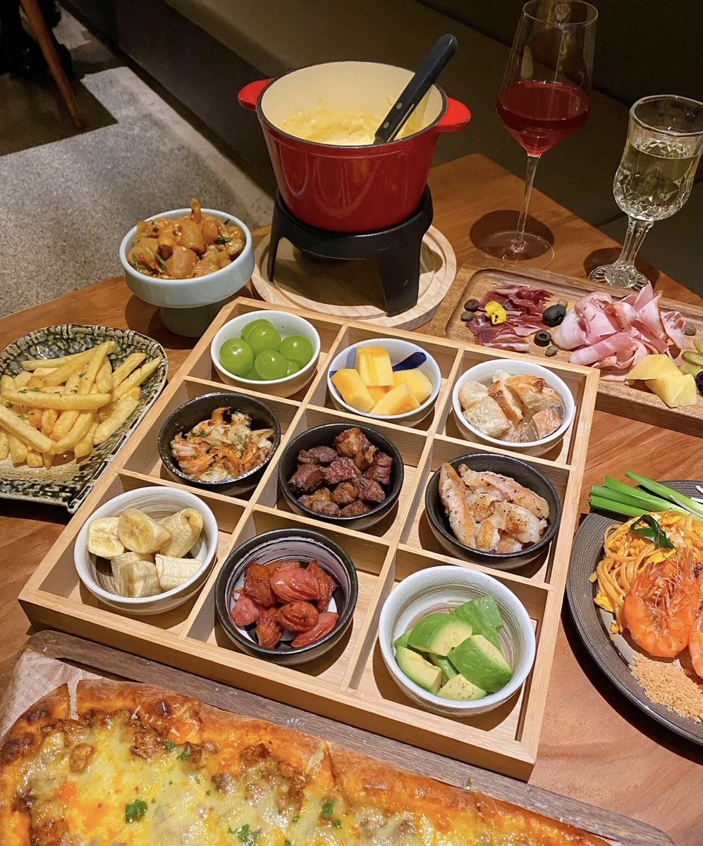 devil00025's tweet image. 스위스 치즈 냄비