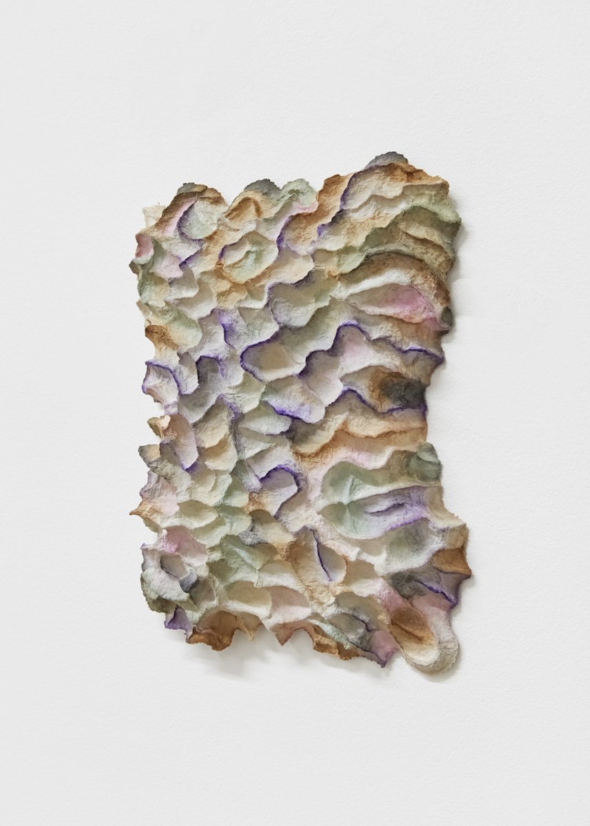 v happy that gallery group show kindly hosted by Sadie Coles HQ (Soho). 'Material Poetics' explores texture, gesture,surface and touch - celebrating materiality and the material experience. southparade.biz/material-poeti…