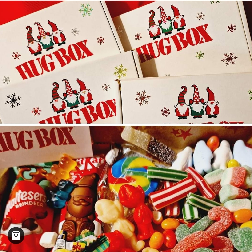 WIN a Christmas Hug Box 🎅 ❤️ FOLLOW <a href="/HugBoxUK/">Hug Box ®</a> &amp; #RT #Competition to #enter More chances to #win on facebook.com/HugBoxUK
#winwednesday #free #giveaway #freebie #FreebieFriday #WinitWedneday #fridaymorning #CompetitionTime #Comp #RTtoWin #gifts #uk #chocolate #Christmas #Xmas
