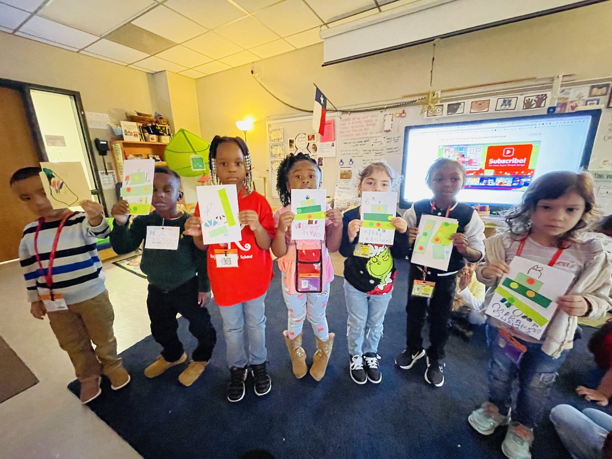 MaggieFAbrego's tweet photo. @kujawa_primary students have been enjoying their awesome Christmas writing activities at the #literacylab #aldineconnected https://t.co/DSDlsiRtyO