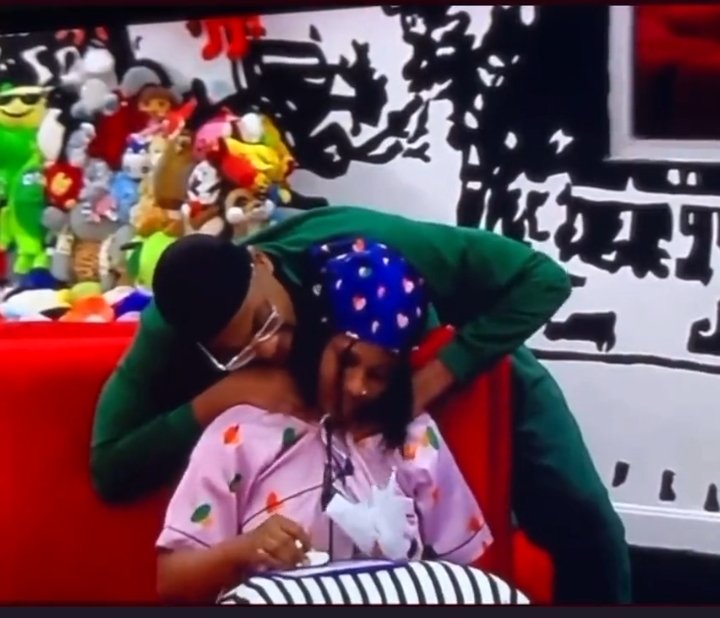 Rayleighray3's tweet photo. They hate her because of Groovy,they will never give you any reason for hating her if you can ask them,they will say shz not a loyal friend mxm the only real friend P had is G,let them keep on choking,coke ..ckoker..chokest.

PHYNATION BUSINESS DAY
PHYNATION FOR PHYNA
#phyna𓃰 https://t.co/Gt1FnWbsjz