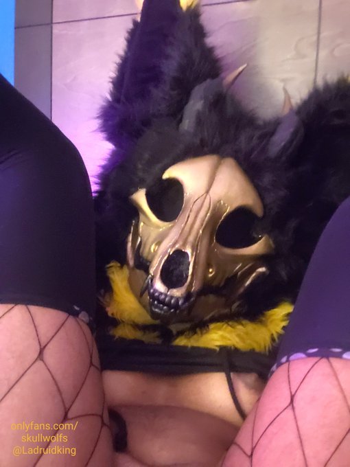 This picture is a 10/10 remember check out my friends Twitter!

https://t.co/gC2Ulne4VW
@Ladruidking