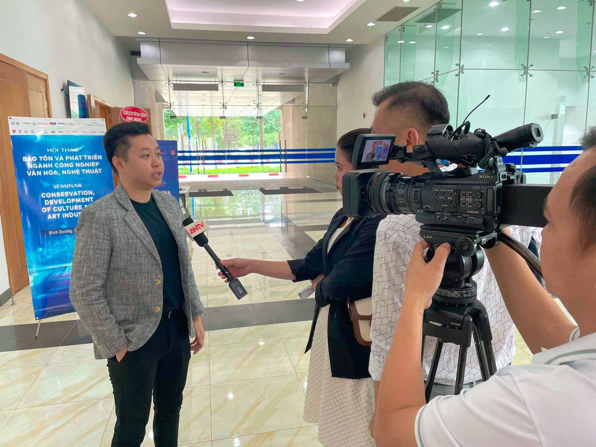AlphaTrueAPT's tweet photo. 🗾 @ReyTheAlpha presented at the conference #Testfest Vietnam 2022 - Innovation Hub Stage, where developers may express their passion.
Our CEO was interviewed by the national ANTV Channel. We are happy to do so. 💙
#AlphaTrue https://t.co/NLGAnq40de