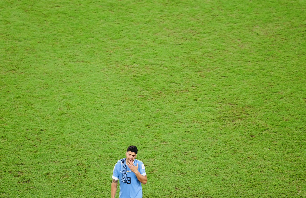NahuelBeau's tweet photo. Luis Suárez en Uruguay: 

— Máximo goleador histórico (68) 
— Máximo asistente histórico (39) 
— Máximo goleador Eliminatorias (29) 
— 2º máximo goleador Mundiales (7) 
— Nadie jugó más Mundiales (4) 
— 2º jugador con más partidos (137)
— Campeón Copa América 2011 https://t.co/l2xAACf81p