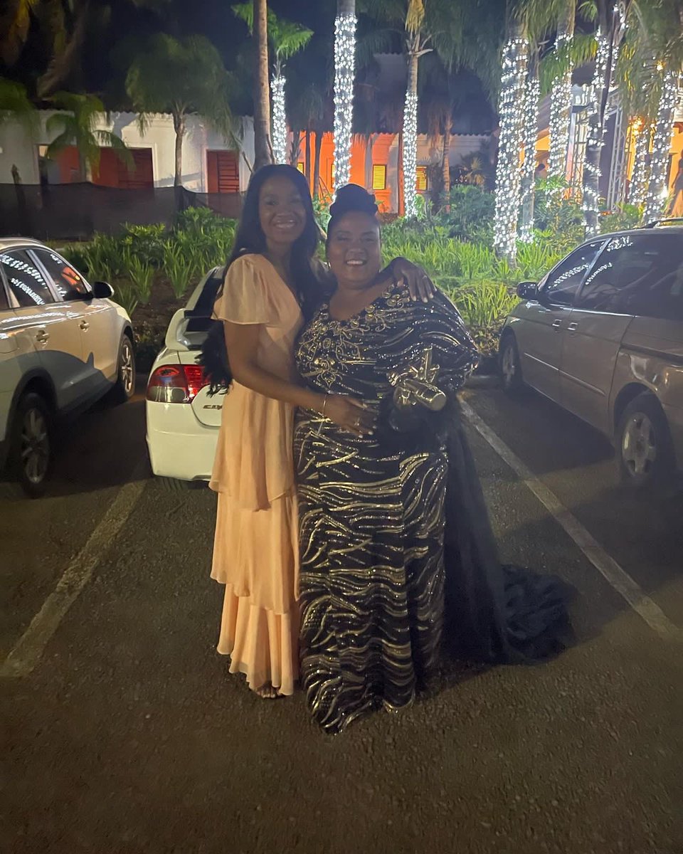 MauraMinistries's tweet photo. ¡Anoche en Premios La Flor!💕
Tuve el honor de cantar en un momento solemne.
más adelante subiré un poco del video de mi participación!
¡Lindo momento!😃
~~~
Night at La Flor Awards! 💕
I had the honor of singing at a solemn moment.
Nice moment! 😃 
@premioslaflor https://t.co/4OYJq2d4DQ