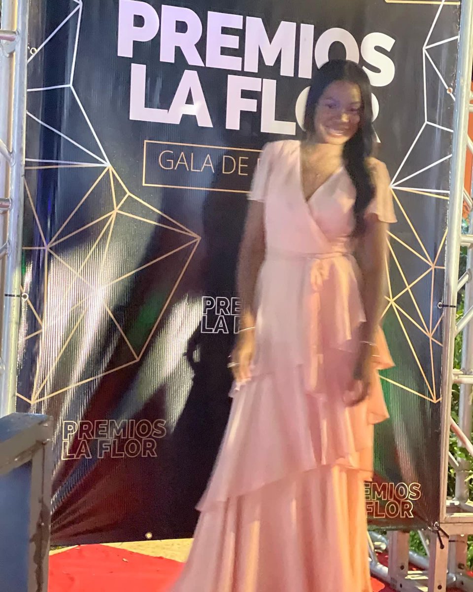 MauraMinistries's tweet photo. ¡Anoche en Premios La Flor!💕
Tuve el honor de cantar en un momento solemne.
más adelante subiré un poco del video de mi participación!
¡Lindo momento!😃
~~~
Night at La Flor Awards! 💕
I had the honor of singing at a solemn moment.
Nice moment! 😃 
@premioslaflor https://t.co/4OYJq2d4DQ
