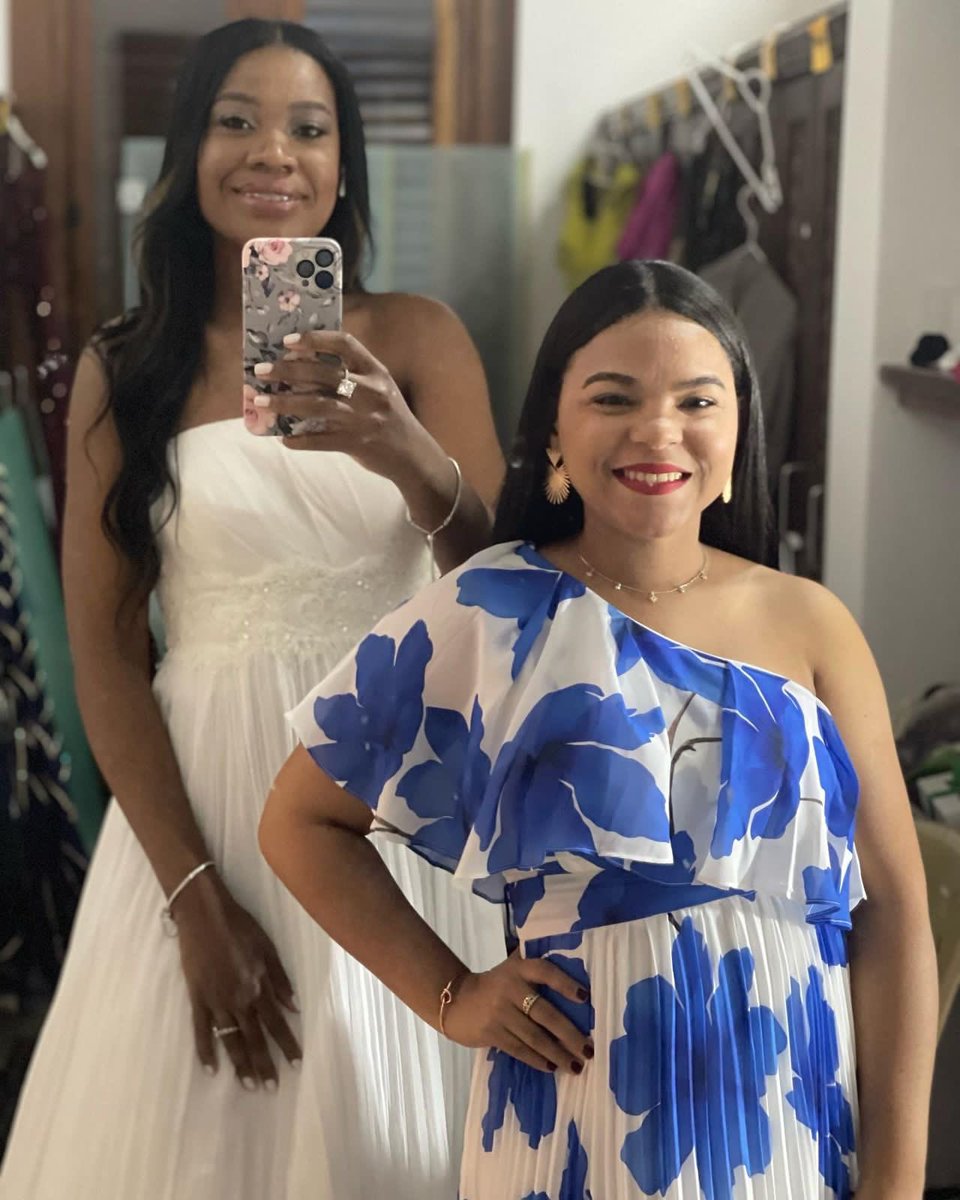 MauraMinistries's tweet photo. ¡Anoche en Premios La Flor!💕
Tuve el honor de cantar en un momento solemne.
más adelante subiré un poco del video de mi participación!
¡Lindo momento!😃
~~~
Night at La Flor Awards! 💕
I had the honor of singing at a solemn moment.
Nice moment! 😃 
@premioslaflor https://t.co/4OYJq2d4DQ