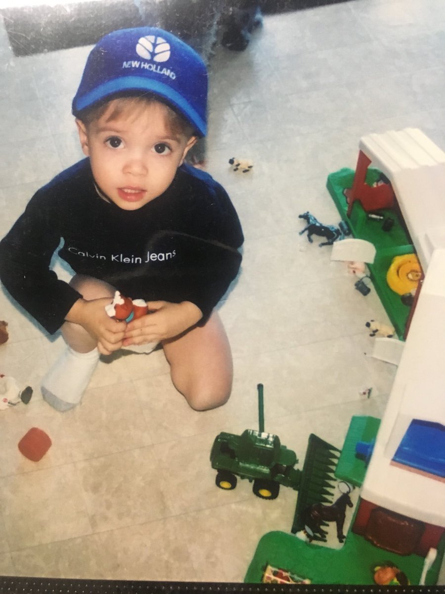 293terrya's tweet photo. Happy 18th Birthday to my Wingman!! #adulthood https://t.co/1eibIsfKFA