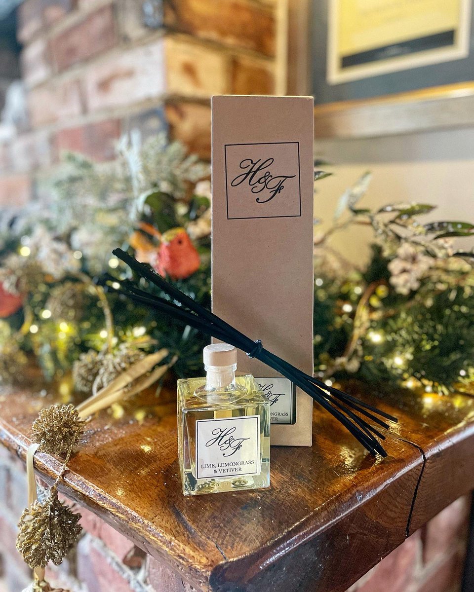 Gift ideas for your loved ones or even a treat for yourself 🎁
Visit our website or ask one of our team members when visiting us. #ReedDiffuser #Gift #Present #Christmas