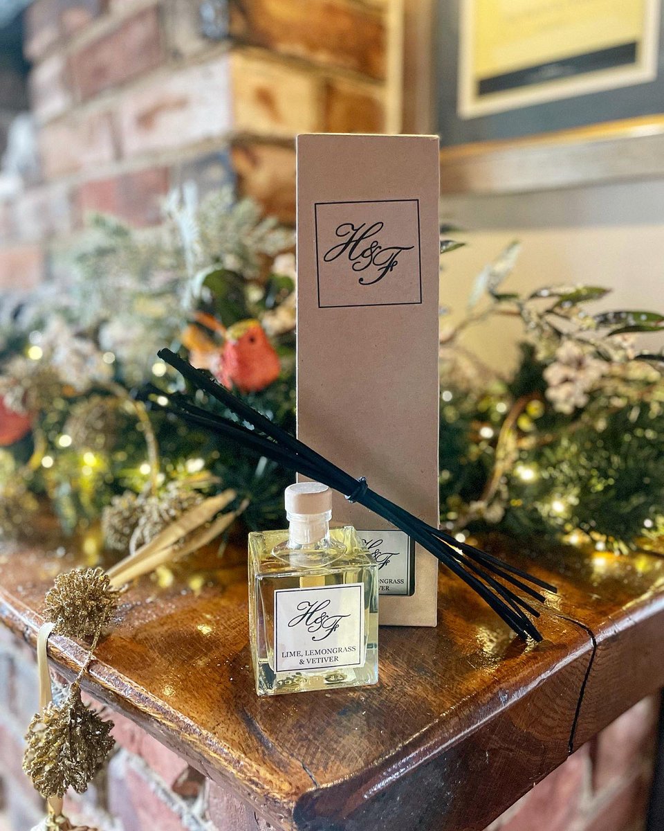 Gift ideas for your loved ones or even a treat for yourself 🎁 Visit our website or ask one of our team members when visiting us. #ReedDiffuser #Gift #Present #Christmas