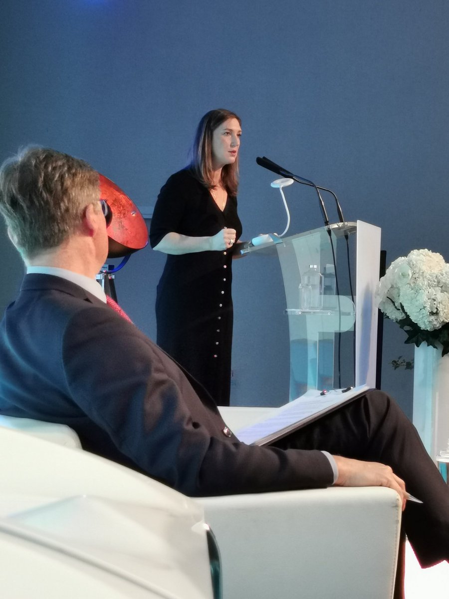 Propos déterminés de <a href="/CGrandjean_/">Carole Grandjean</a> aux parents <a href="/Apelnationale/">Mouvement des Apel</a> sur la valeur que nous devons donner à la voie professionnelle. Ses élèves méritent toute notre attention !
Papa d'1 élève à besoins éducatifs particuliers scolarisé en filière AGORA j'y suis particulièrement sensible !