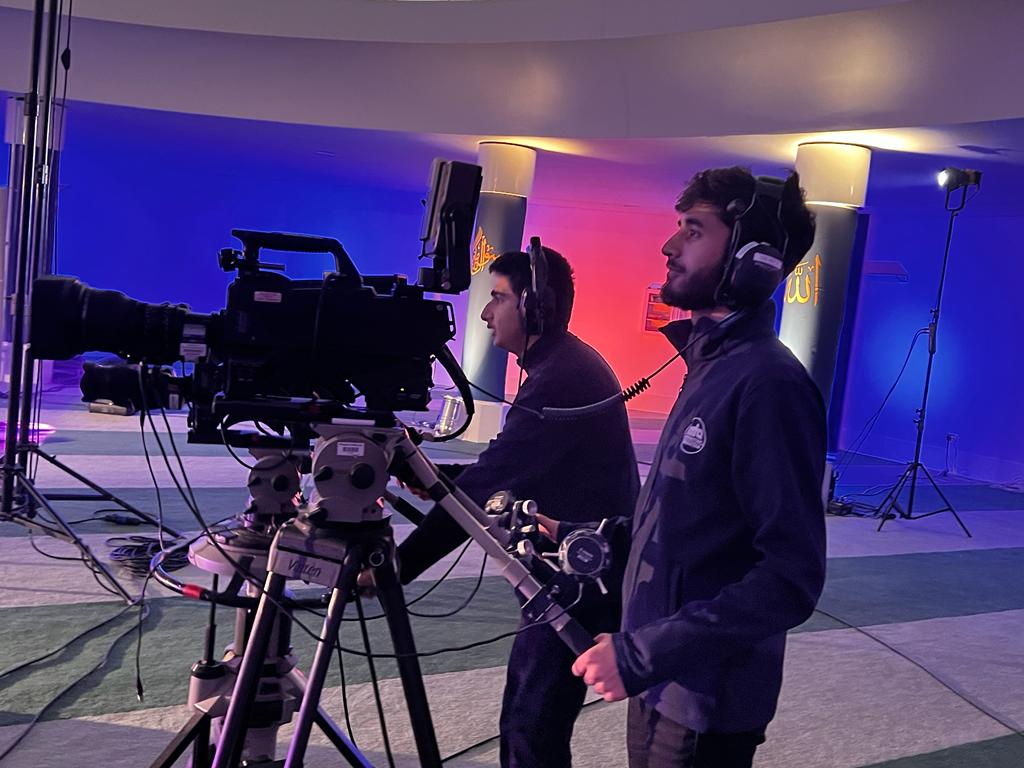 Education &amp; Training department of Ahmadiyya Elders Association holds a National Quiz programme at Baitul Futuh Mosque. 12 regions from across the UK participate, will be later shown on MTA International.
<a href="/QiadatUk/">Qiadat Taleem Ansarullah UK</a> <a href="/AhmadiyyaUK/">Ahmadiyya UK</a> <a href="/muslimtv/">MTA International</a> #talim