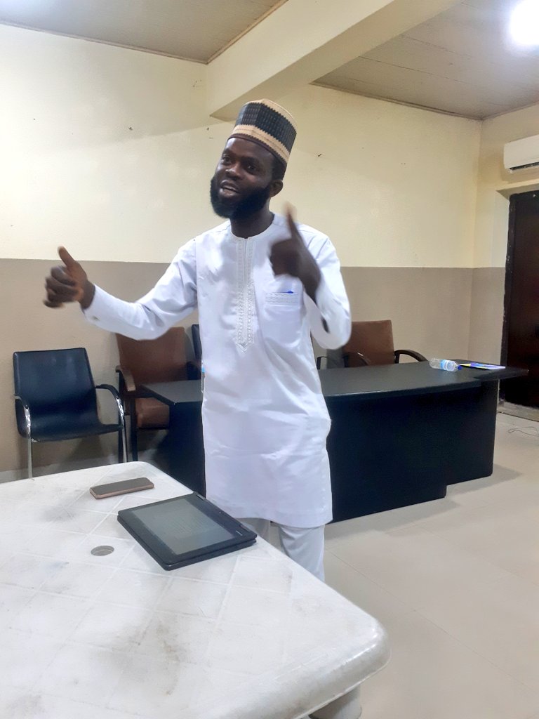 Medriveng's tweet photo. Jimoh Abdul Lateef of @ineclagos speaking on Election Processes the ongoing MEDRIVE Election Training 2022 https://t.co/Xbr79ggC6k