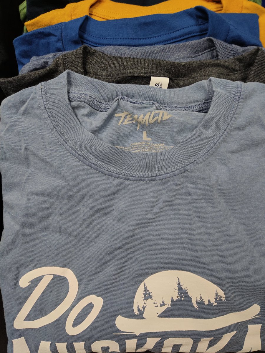 If you are in Gravenhurst on Sat or Sun make an appointment to purchase Do Muskoka Clothing. Call 705-706-7411 e-mail info@muskoka411.com. Hats, Hoodies, Long Sleeves, T-Shirts. Prices $15-$30 crazy. FREE gift with every purchase. Lots of sizes, styles and colours.