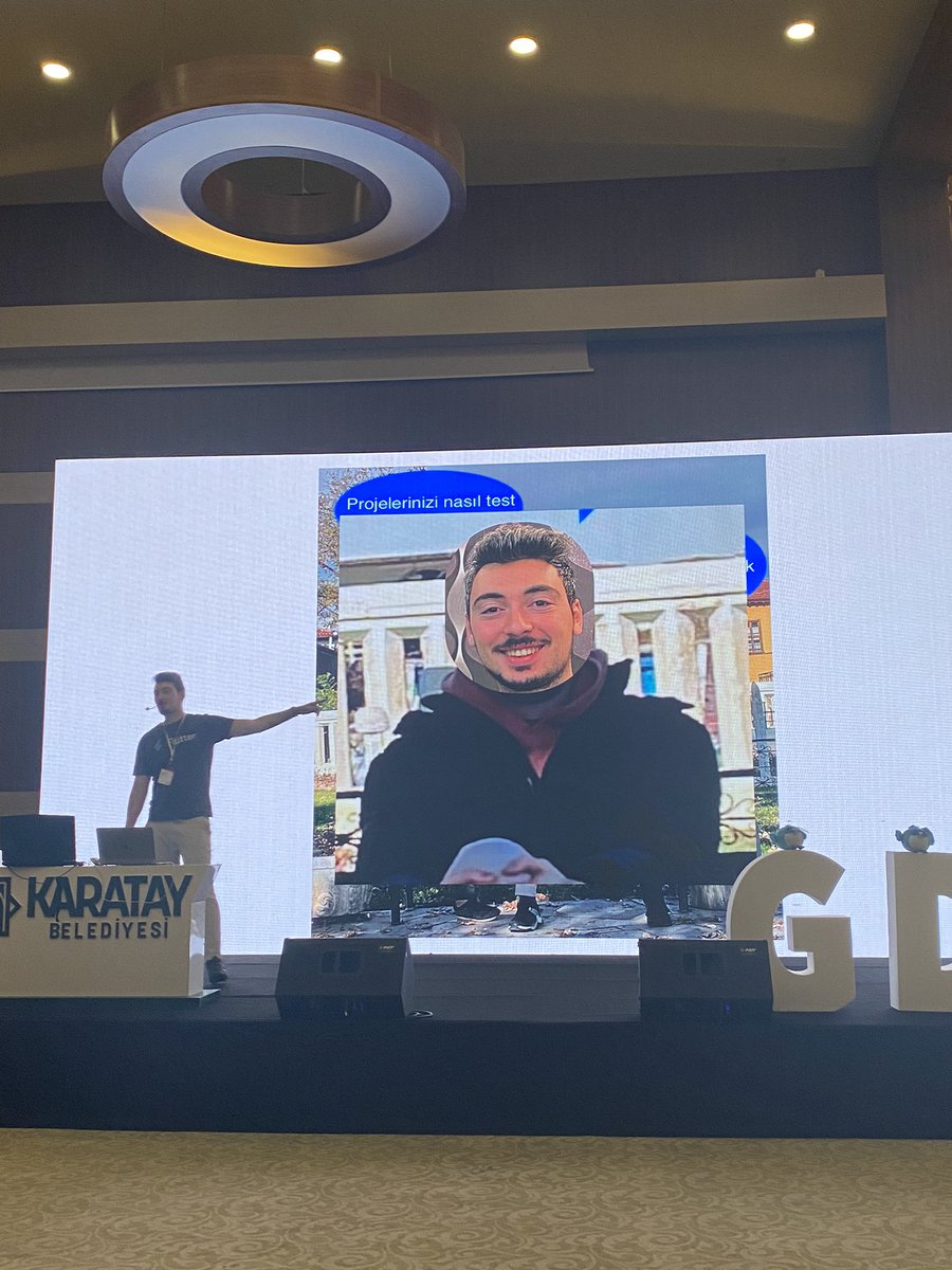 kadriyemct's tweet photo. Göktuğ’un (@BGoktugOzdemir )’un Flutter Test üzerine harika sunumu 😁
💙 @GDGKonya #flutter #devfestkonya https://t.co/ap01srwwu8