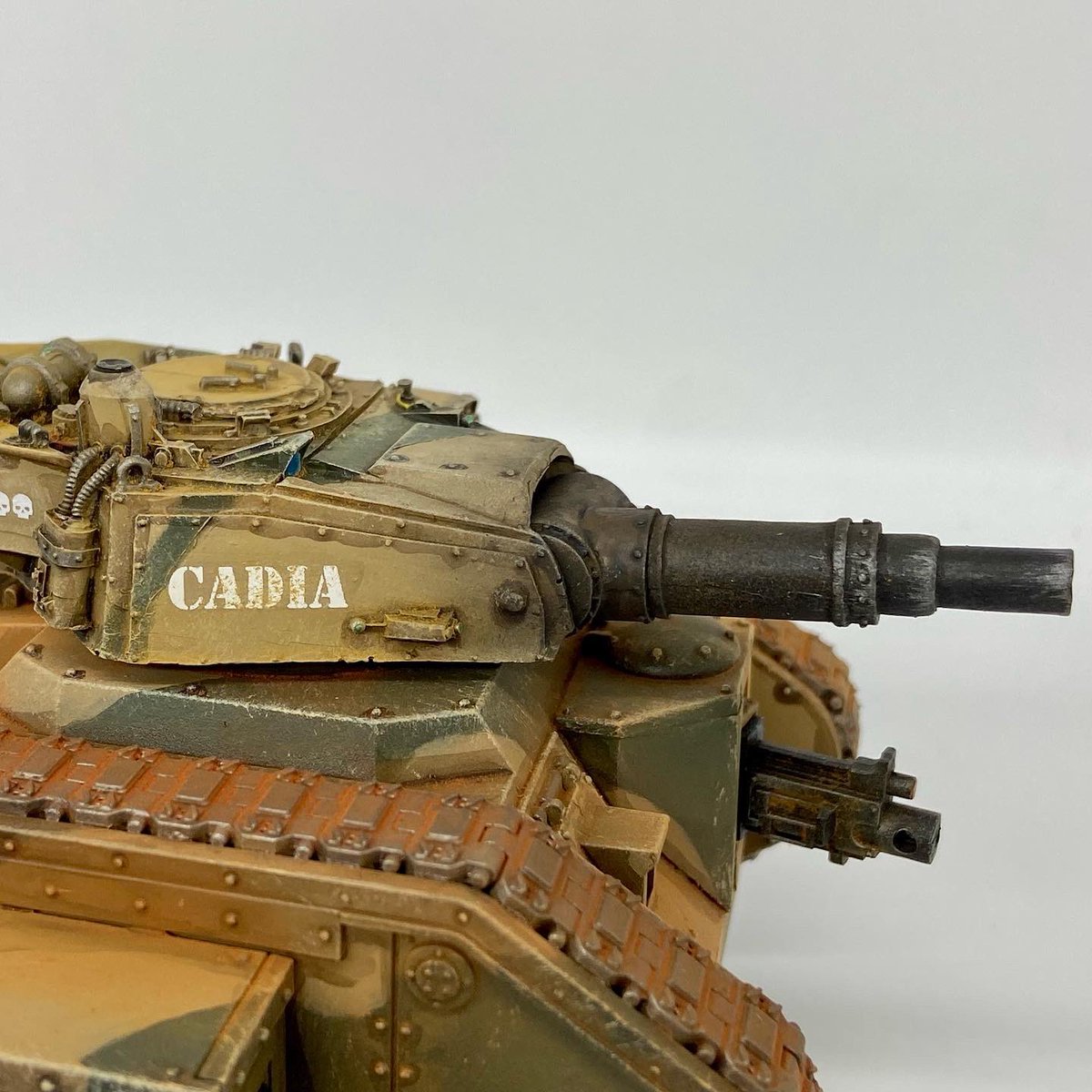 CadianShock's tweet photo. Three new Cadian Leman Russ chassis done. With three barrels from @Beyondthetable on Forgeworld turrets and three regular Vanquisher turrets as spares. #astramilitarum #imperialguard #warmongers #warhammer40k #40k #wh40k #gamesworkshop #warhammer40000 #warhammer https://t.co/r1N0tPRja3