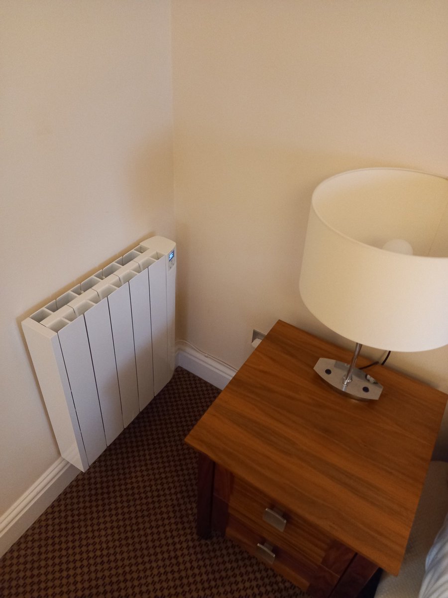 WesWeeks tweet media