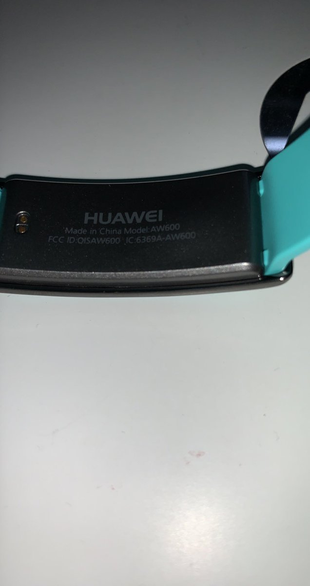 7_dddd's tweet photo. @HuaweiMobileKSA السوار huawel color band a1 https://t.co/G7ysPB2Pju
