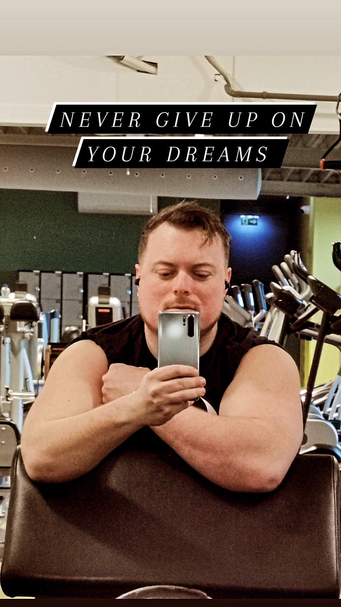 ShmallowGaming's tweet photo. #gym #shmallow #dutch #positivevibes #gymlife #twitchstreamer #TwitchAffliate https://t.co/hy8ZGpqctj