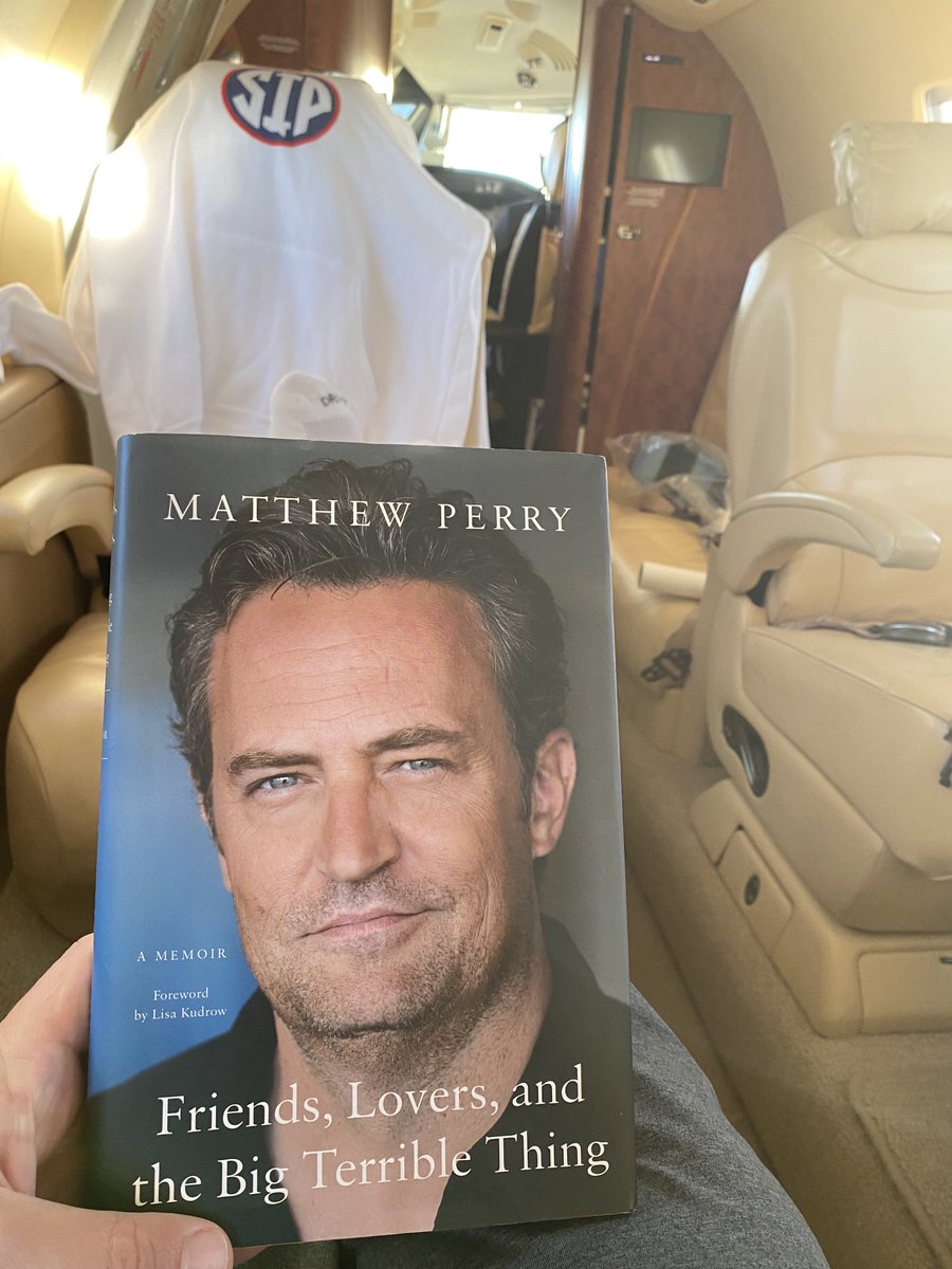 Lane_Kiffin's tweet photo. This will shake you! Amazing path taken and still alive @MatthewPerry This has to be helping sooooo many that are in โthe hellโ that you describe!! If you are one of the millions walking thru hell right now, donโt stop!! You can make it out!! ๐งโโ๏ธBest way out is always thru https://t.co/yaqa5pYGtw