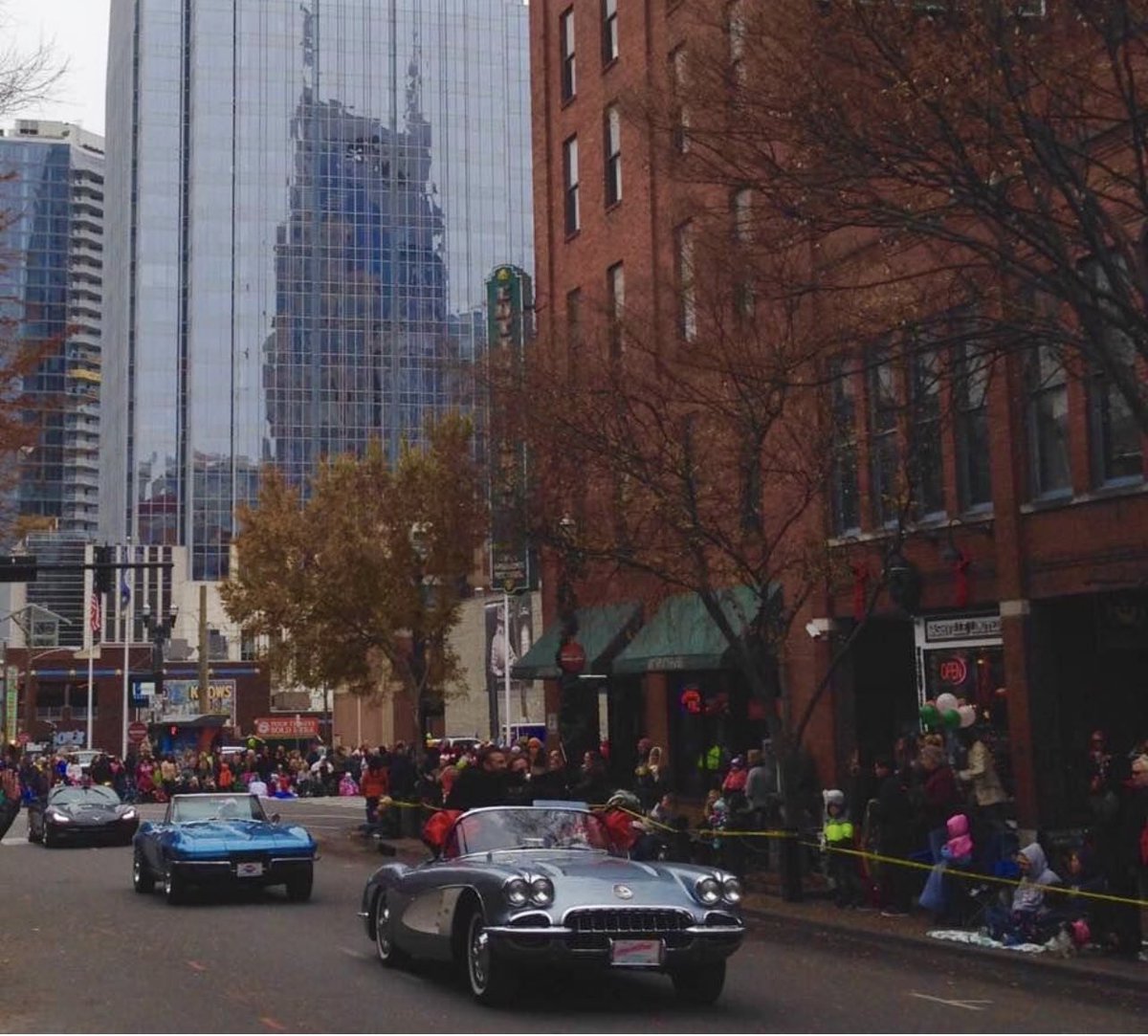 nowprayingnash's tweet photo. A Nashville Christmas parade awhile back! We see you batman
#parades & #prettycars #corvettes ##christmas #parade #christmasparade #christmasparades #downtown #downtownnashville #downtownparade #saturdaymorning #weekend #indecember #saturdays https://t.co/JShJfKF3Ux