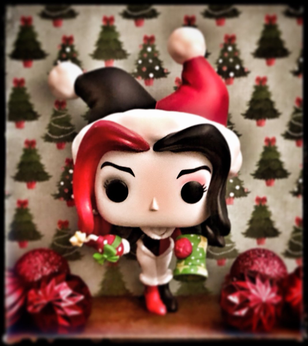 MOO_168's tweet photo. December 3 - Festive 

#FunkoPhotoADayChallenge @OriginalFunko #funko #funkodc #funkoharleyquinn https://t.co/T4wYMIS20X
