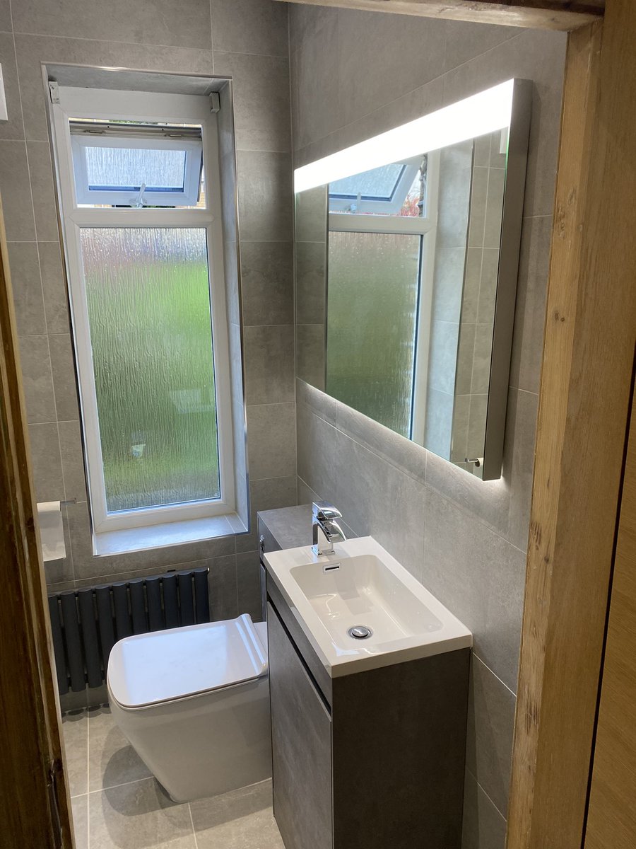 JonnyLockwood15's tweet photo. Another bathroom finished. Get in touch for a quote . #jlplumbing&amp;heating https://t.co/fqqmw1U2OB