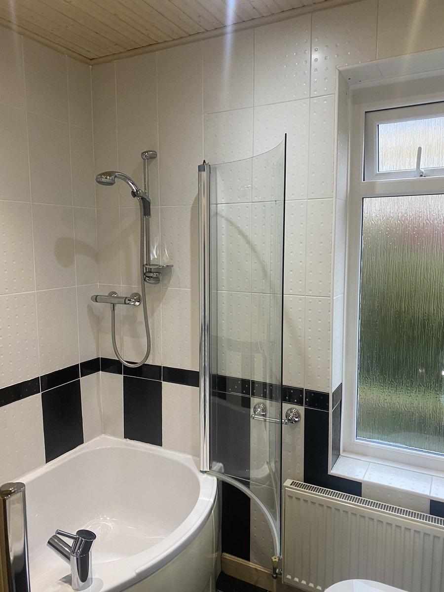 JonnyLockwood15's tweet photo. Another bathroom finished. Get in touch for a quote . #jlplumbing&amp;heating https://t.co/fqqmw1U2OB