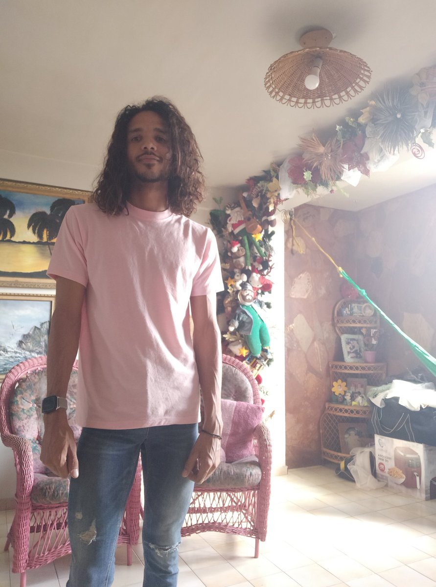 _giancaman's tweet photo. Hoy me dijeron que estoy muy bello 🥰🥰🥰🙈 y eso que no han visto sin ropa interior 😂😂😂😂 #mood #crepuscular #chicopole #melive https://t.co/627iv97hYf
