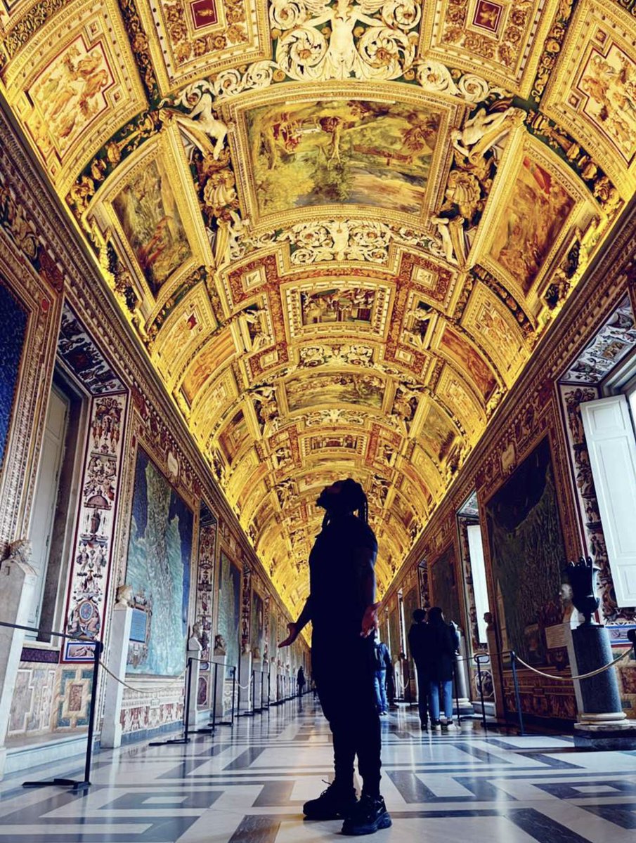 FrankWhitee's tweet photo. Took $doge and the #dogefam  with me to the Vatican City https://t.co/azHXClyQHd