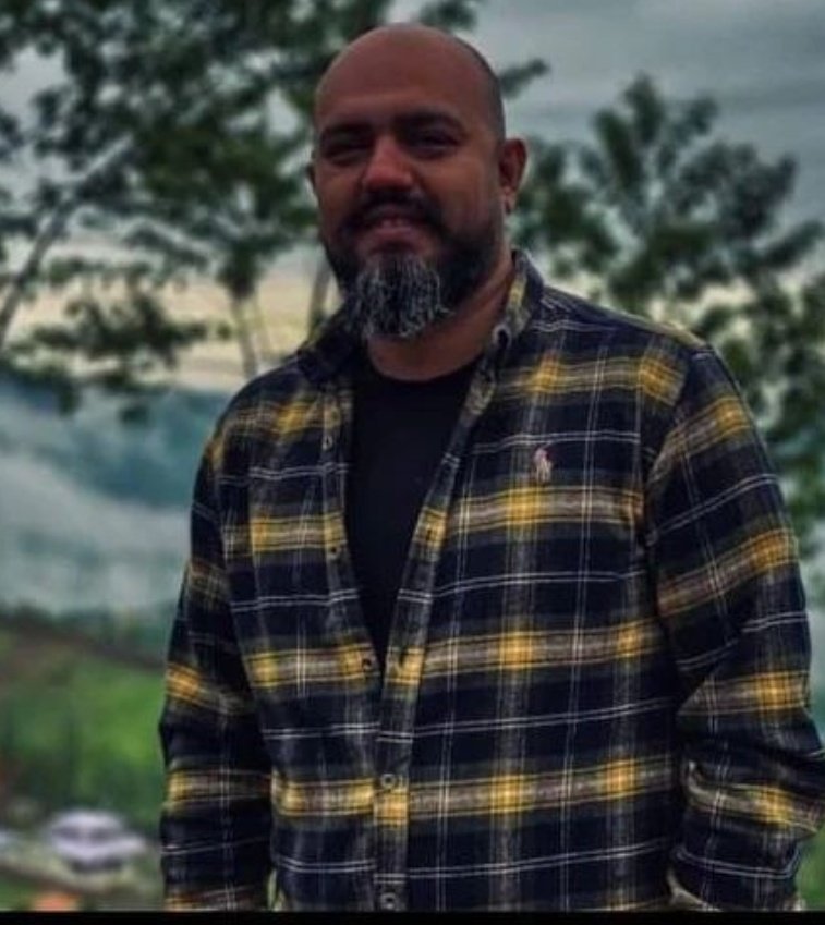 HyrcaniHRM's tweet photo. محمد مهدی ذراری شهروند ۳۵ ساله ساروی سوم آذرماه از منزلش توسط نیروهای امنیتی ربوده شده است.
#محمد_مهدی_ذراری
#مازندران
#مهسا_امینی https://t.co/2AmNSUKCuI