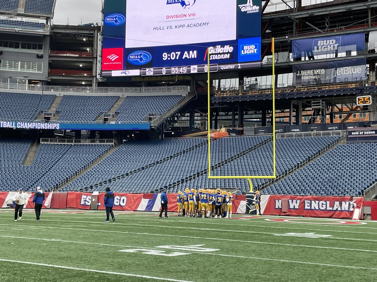 Your Pirates are here and ready to play some football!!!

Best of luck out there and remember to leave everything you have on the field!

GO PIRATES!