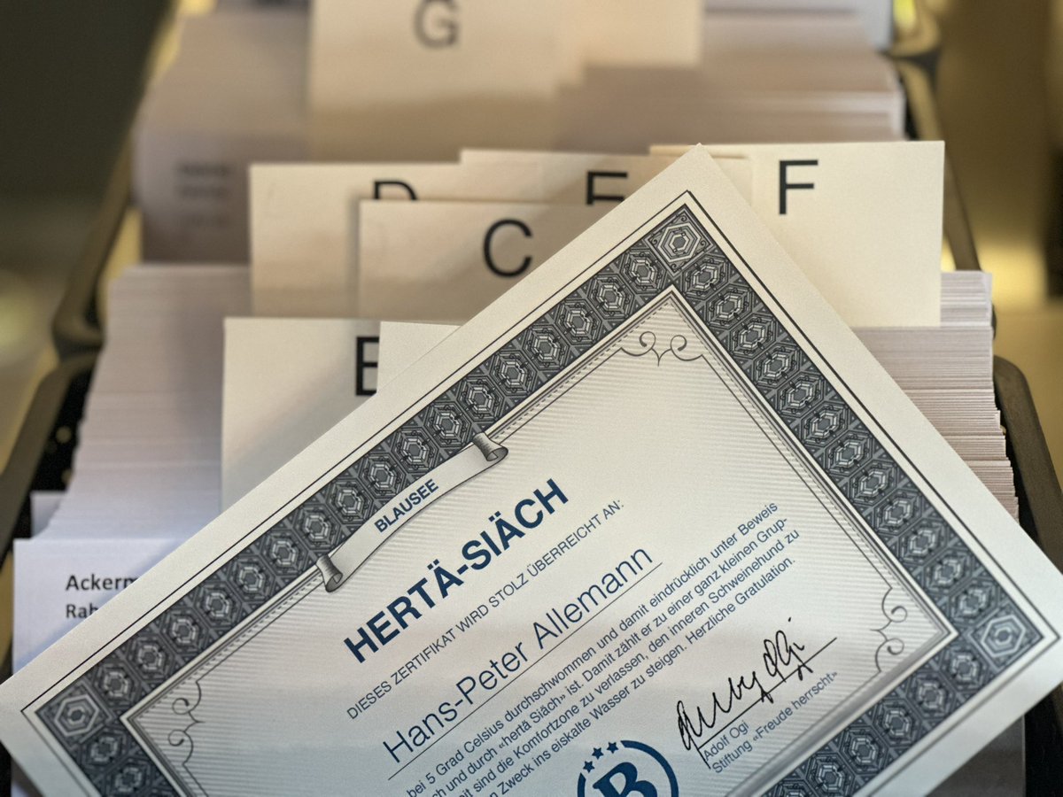 Wir sind bereit für das grösste Eiswasserschwimmen der Schweiz! Über 500 Schwimmerinnen &amp; Schwimmer sind am Start. 11.00 gehts los morgen Sonntag.#eisschwimmen #cool #blausee #blausee1878 
#freudeherrscht