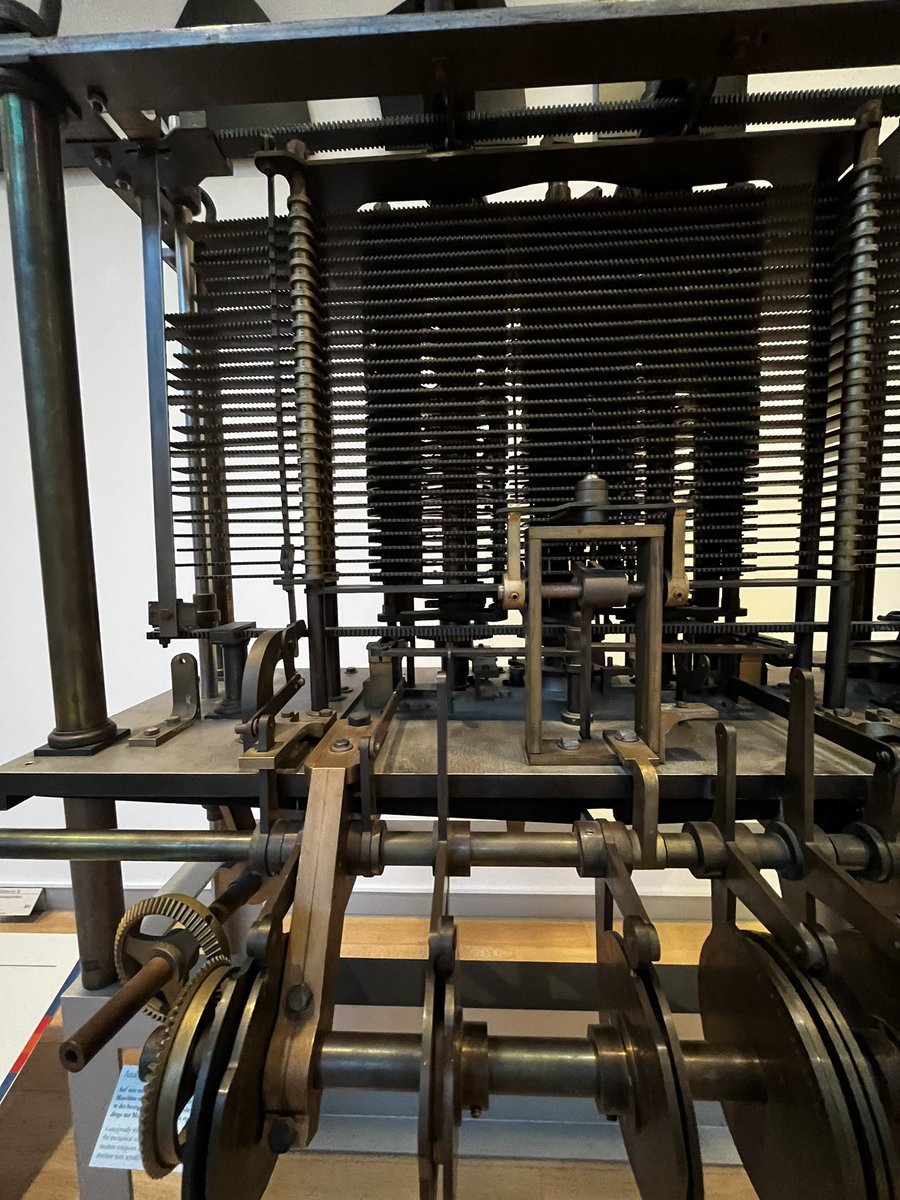 cesarquantum's tweet image. Replica of Babbage&apos;s Analytical Engine at the #Arithmeum #classicalComputing