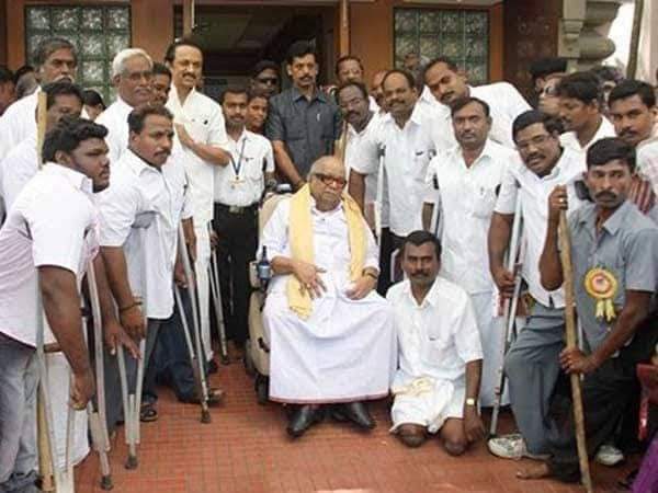 MlaVaralakshmi's tweet photo. மாற்றுத் திறனாளிகளின் 
வலி உணர்ந்தவர் நீர் - அதனால்
வழி செய்தவரும் நீர்
அண்ணலே!
நன்றியோடு நினைக்கிறோம்...

#dmk #MKStalin #mlavaralakshmi #DisabledDay https://t.co/KpSuYvTzpg