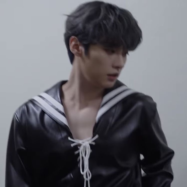 leeminholooks's tweet photo. https://t.co/VQk9CGIuc7