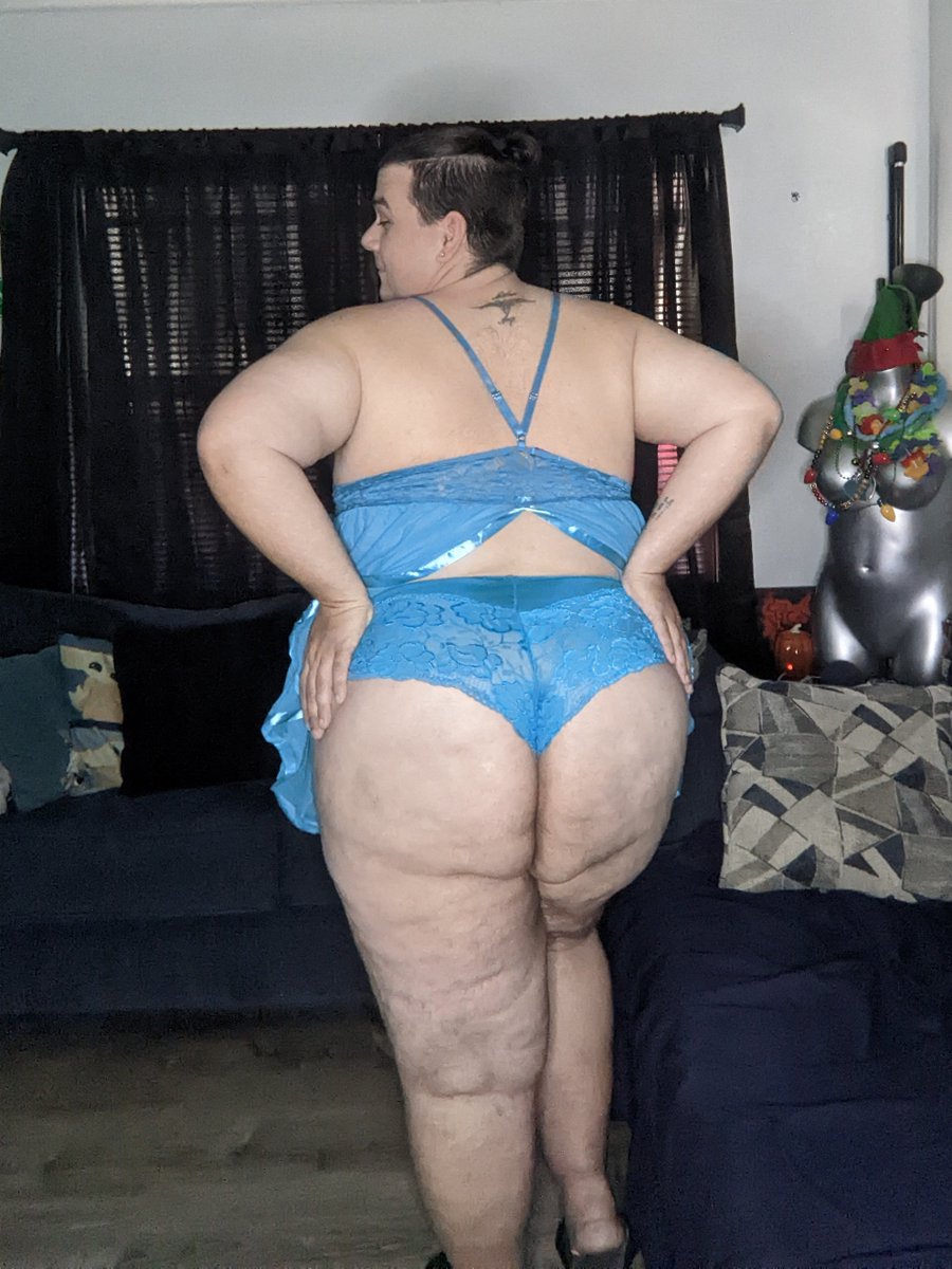 ZaxBearBttmXXX's tweet photo. When you feel like being a princess (cause Queening is to much responsibility right now)!!
#chub #ChubAss #chubforbbc #chubforchaser #chubbychaser https://t.co/PMfmPmX1II