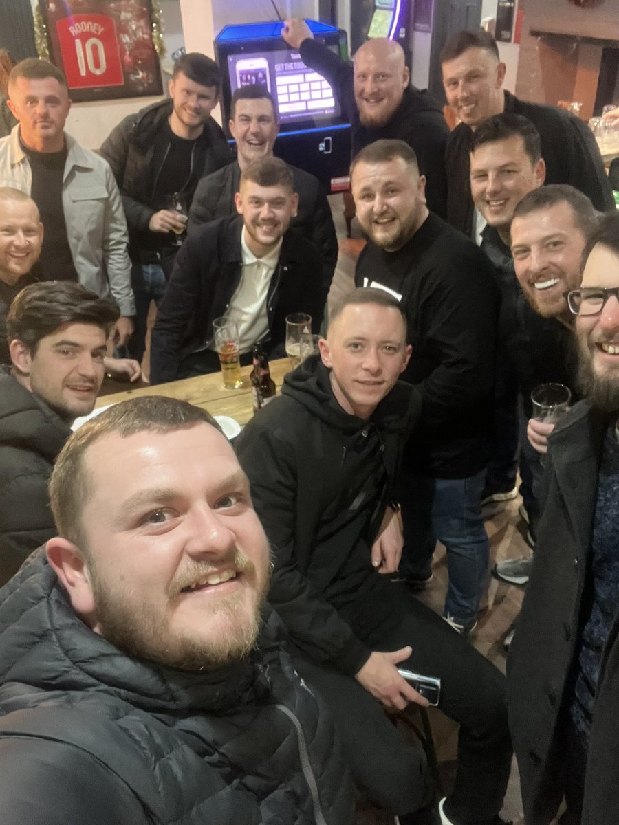 Christmas night out 🍻 #upthelockdown⚫️🟢