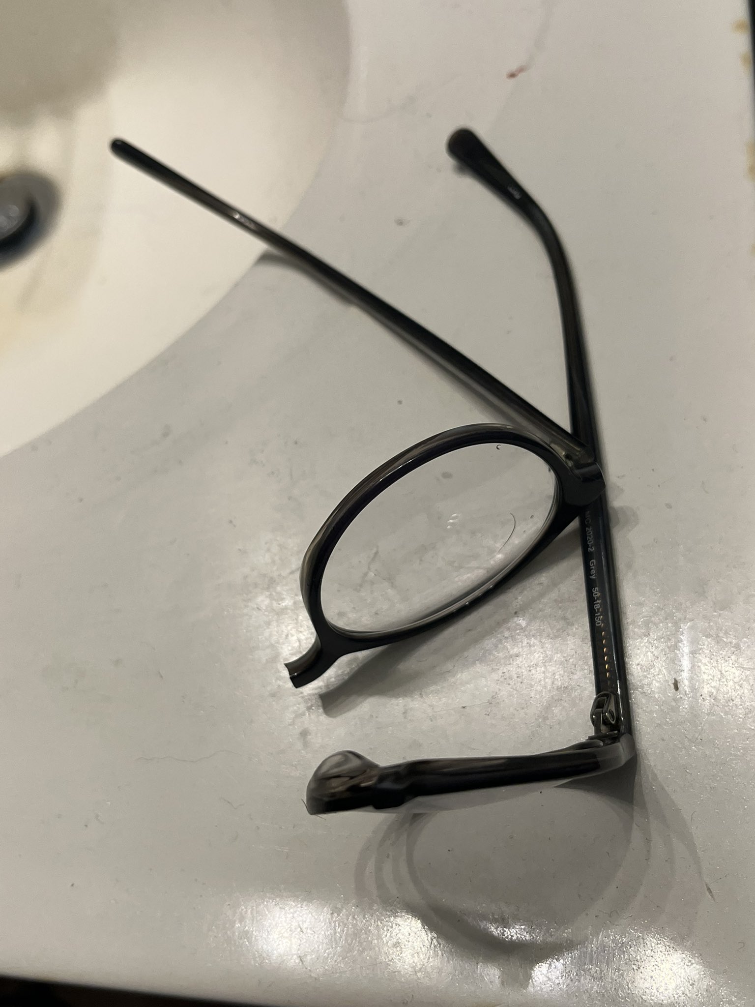 glagla !!🦖 on Twitter "when i tell you these mf’s literally fell off