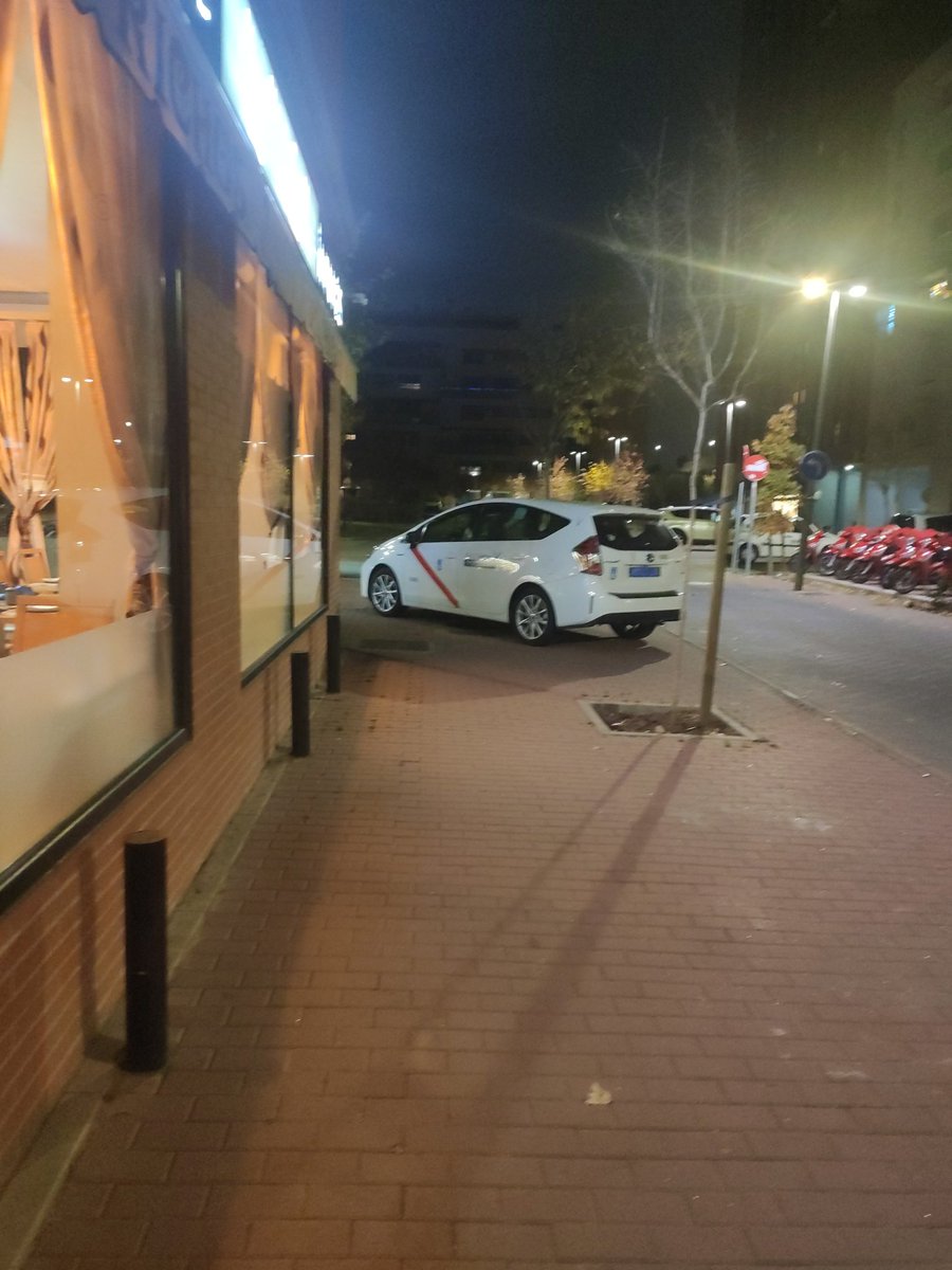 Diego (@dieg0gp) on Twitter photo Hasta remolques ya encima de las aceras. Impunidad total en el <a href="/Pau4Mostoles/">Mostoles Sur</a>
<a href="/policiaMostoles/">Policía Municipal de Móstoles</a> <a href="/NoelO/">NoelO</a> Hasta remolques ya encima de las aceras. Impunidad total en el <a href="/Pau4Mostoles/">Mostoles Sur</a>
<a href="/policiaMostoles/">Policía Municipal de Móstoles</a> <a href="/NoelO/">NoelO</a>