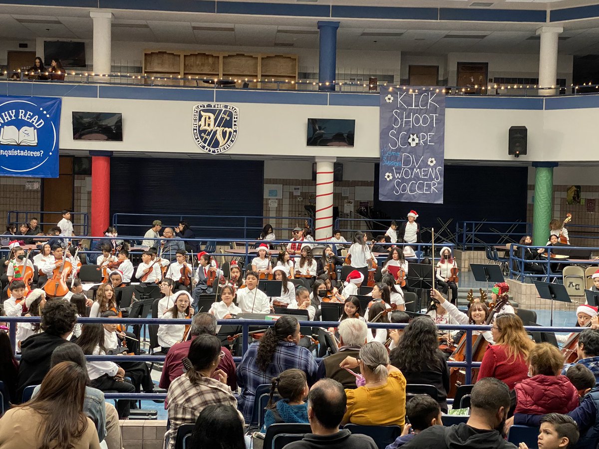 JChaparroMV's tweet photo. Awesome job Conquerors!! @MissionValleyES’s Orchestra under the direction of Ms. Gomez 🎄 https://t.co/Ks22gaUP2J